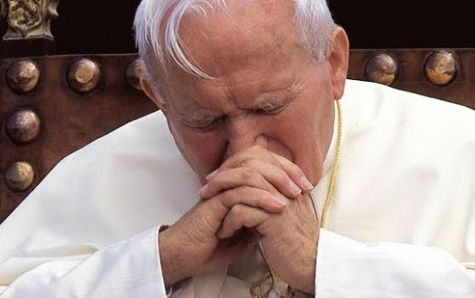 Pope John Paul II praying.jpg